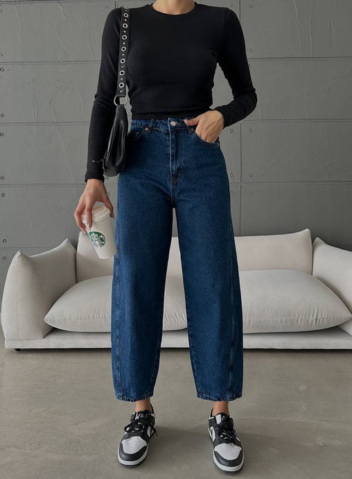 High Waisted Carrot Fit Jeans - thestyleloftlb