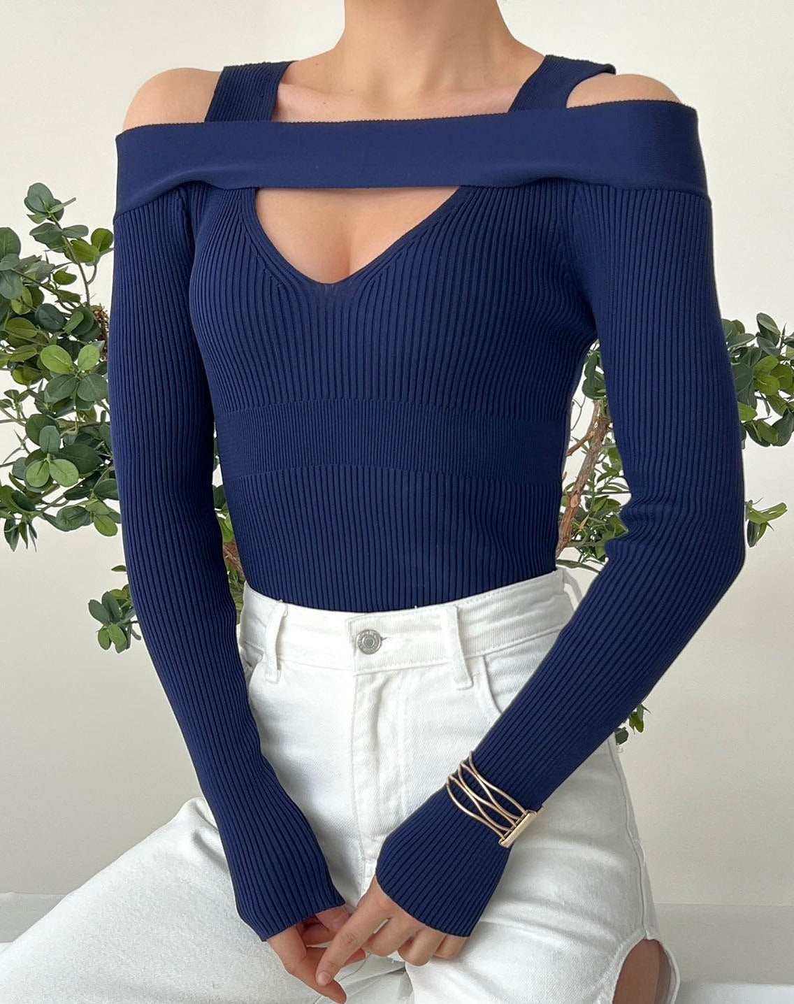 Blue V-Neck Ribbed Top